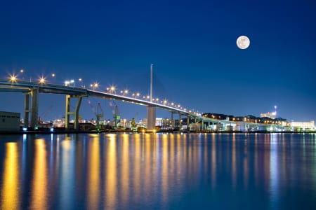 橋の夜景